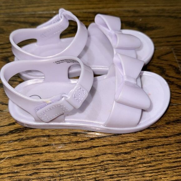 Kids' White & Purple Iridescent Sandals Bundle 7C - Picture 6 of 9